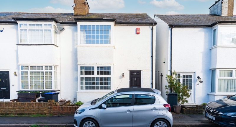 Pinewood Close, Gerrards Cross, SL9 7DS