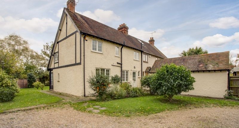 Bells Hill, Stoke Poges, SL2 4DY