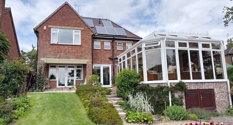 Spring Lane, Farnham Royal, SL2 3EH
