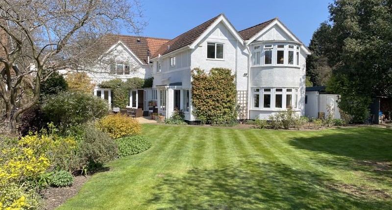 The Avenue, Farnham Common, SL2 3JX