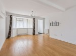 Living-room-to-front